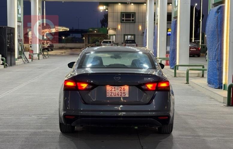 نيسان ألتيما